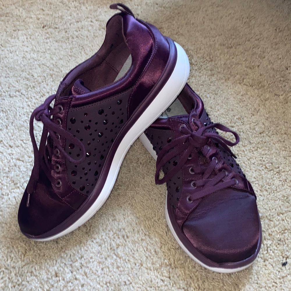Clark’s Cloudstepper sneakers